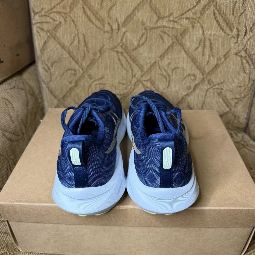 Asics excellent used